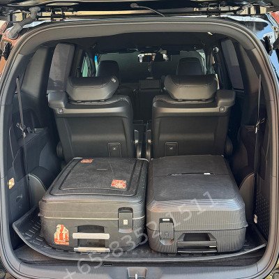 Singapore VIP Chauffeur Service 2026 Honda Odyssey - more space baggage storage