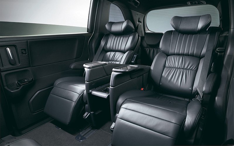 center seat